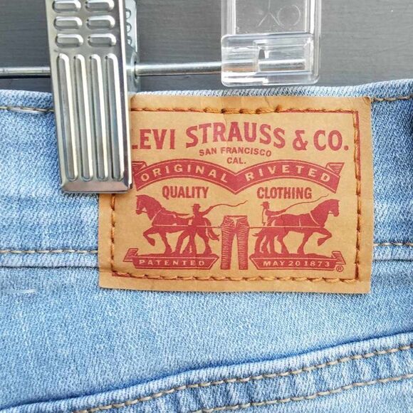 Levi's Mid Length Jean Shorts Size 32 - Picture 8 of 14